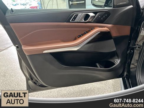 Used 2024 BMW X5 xDrive50e w/ M Sport Package AWD/4WD image 12