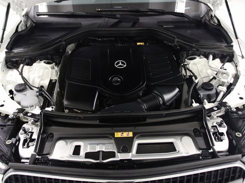 Certified 2025 Mercedes-Benz GLC 300 4MATIC image 12