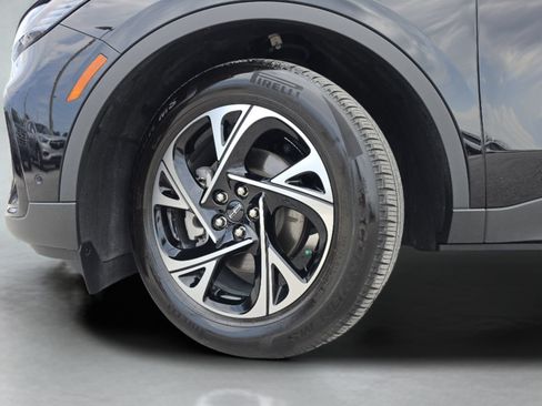 Used 2024 Lincoln Nautilus Premier w/ Jet Appearance Package AWD/4WD image 39