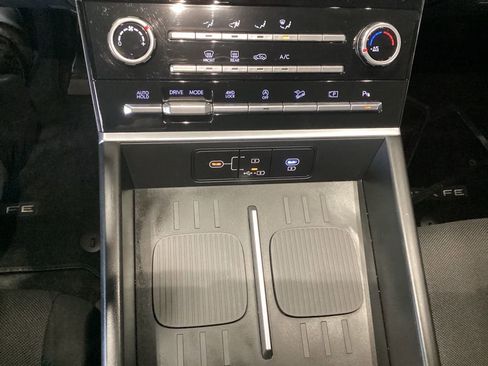 Used 2025 Hyundai Santa Fe SE image 15