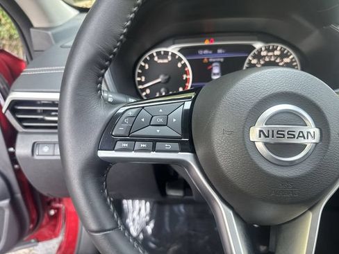 Used 2020 Nissan Altima 2.5 SV FWD image 16