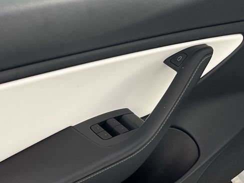 Used 2021 Tesla Model 3 Long Range image 15