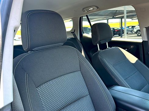 Used 2022 GMC Terrain SLE w/ Driver Convenience Package FWD image 24