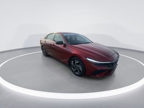 Certified 2025 Hyundai Elantra Sport FWD image 2