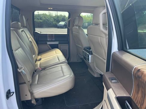 Used 2018 Ford F150 Lariat w/ Equipment Group 502A Luxury AWD/4WD image 11