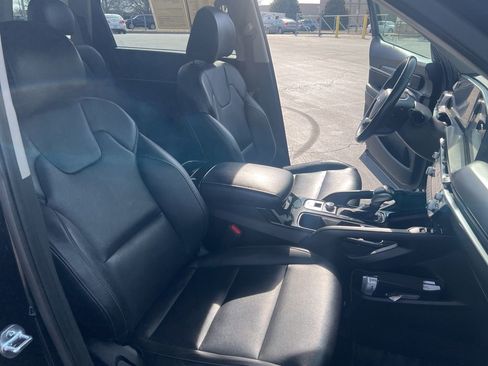 Used 2023 Kia Telluride S image 25