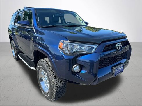 Used 2019 Toyota 4Runner SR5 Premium AWD/4WD image 5