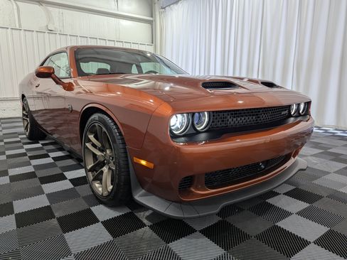 Used 2023 Dodge Challenger SRT Hellcat w/ Driver Convenience Group RWD image 5