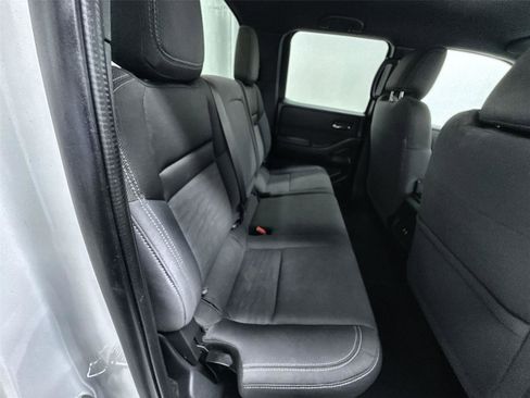 Used 2023 Nissan Frontier SV w/ Midnight Edition Package AWD/4WD image 29