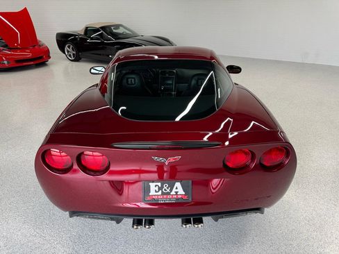 Used 2007 Chevrolet Corvette Coupe w/ Preferred Equipment Group RWD image 14