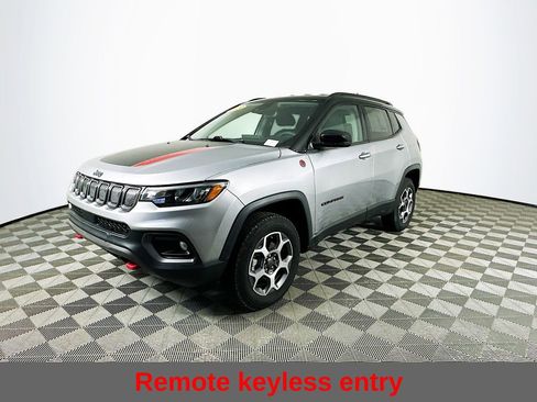 Used 2022 Jeep Compass Trailhawk AWD/4WD image 6