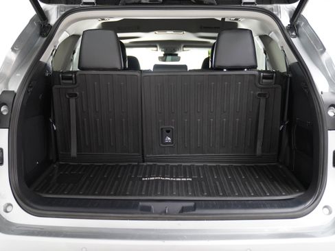 Used 2022 Toyota Highlander Limited AWD/4WD image 9