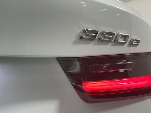 Certified 2023 BMW 330e w/ M Sport Package image 32