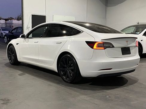 Used 2020 Tesla Model 3 image 2