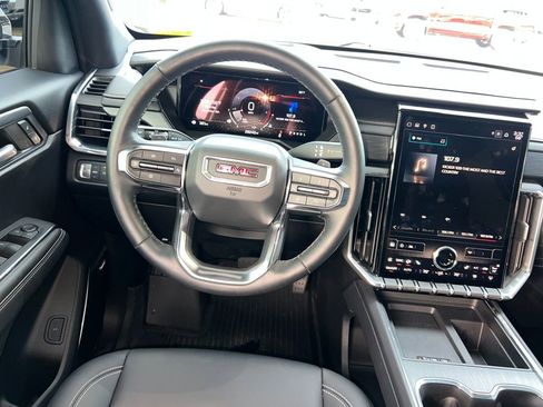 Certified 2024 GMC Acadia Elevation w/ Luxury Package image 18