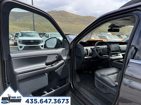 Used 2025 Ford Expedition Max Active AWD/4WD image 11