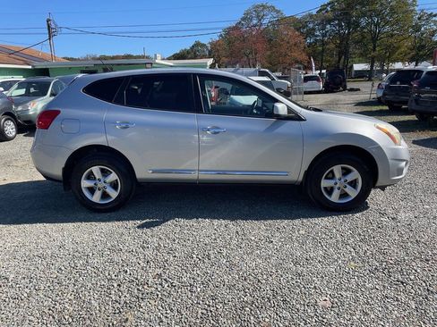 Used 2013 Nissan Rogue S w/ Special Edition Pkg AWD/4WD image 9