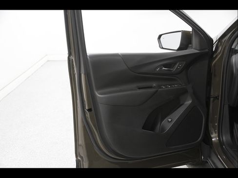 Certified 2023 Chevrolet Equinox LT AWD/4WD image 4