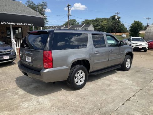 Used 2009 GMC Yukon XL SLE w/ Convenience Package RWD image 3