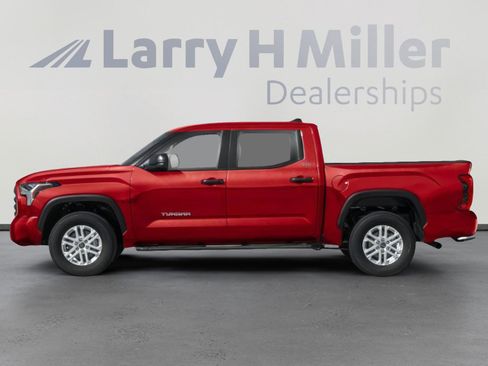 New 2026 Toyota Tundra SR5 AWD/4WD image 3