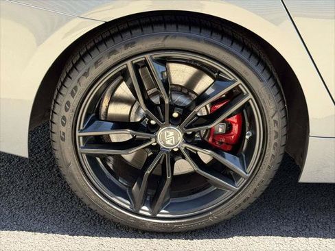 Used 2023 BMW M550i xDrive w/ Executive Package AWD/4WD image 9