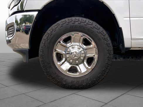 Used 2023 RAM 2500 Tradesman w/ Chrome Appearance Group AWD/4WD image 7