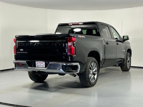 Used 2024 Chevrolet Silverado 1500 LT w/ Leather Package AWD/4WD image 7