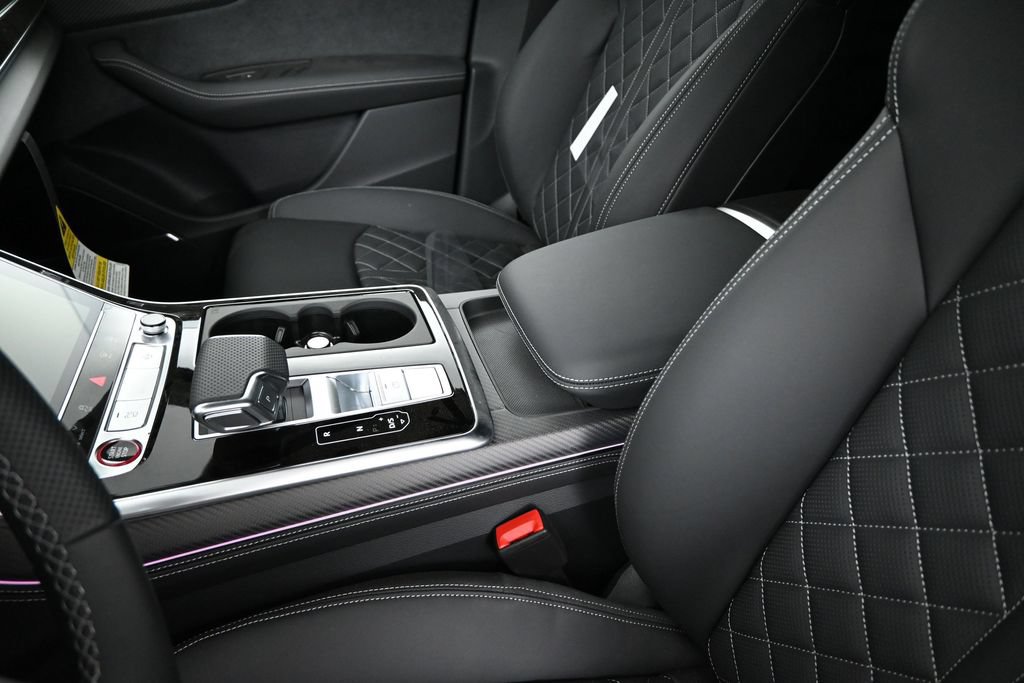 New 2026 Audi SQ8 Premium Plus AWD/4WD image 10