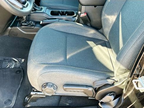 Used 2024 Jeep Wrangler Sport image 18