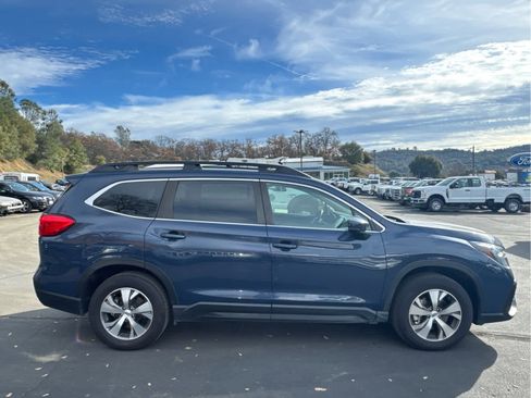 Certified 2024 Subaru Ascent Premium w/ Convenience Package image 4