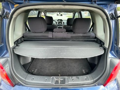 Used 2004 Scion xA FWD image 27