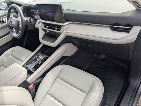 New 2026 Ford Explorer Active w/ Active Comfort Package image 24