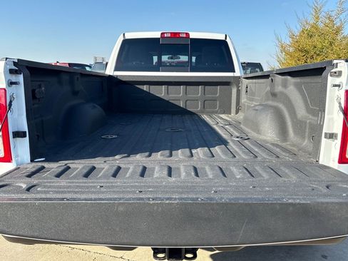 Used 2024 RAM 3500 Tradesman w/ Chrome Appearance Group image 27