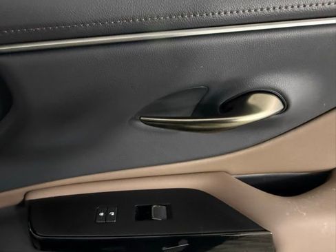 Used 2025 Lexus ES 350 w/ Premium Package image 38