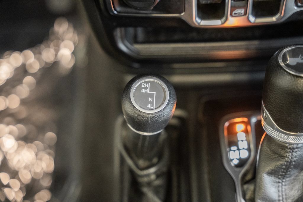 Used 2022 Jeep Wrangler Unlimited Sport AWD/4WD image 27