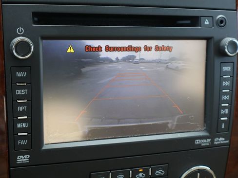 Used 2012 Chevrolet Avalanche LTZ RWD image 17