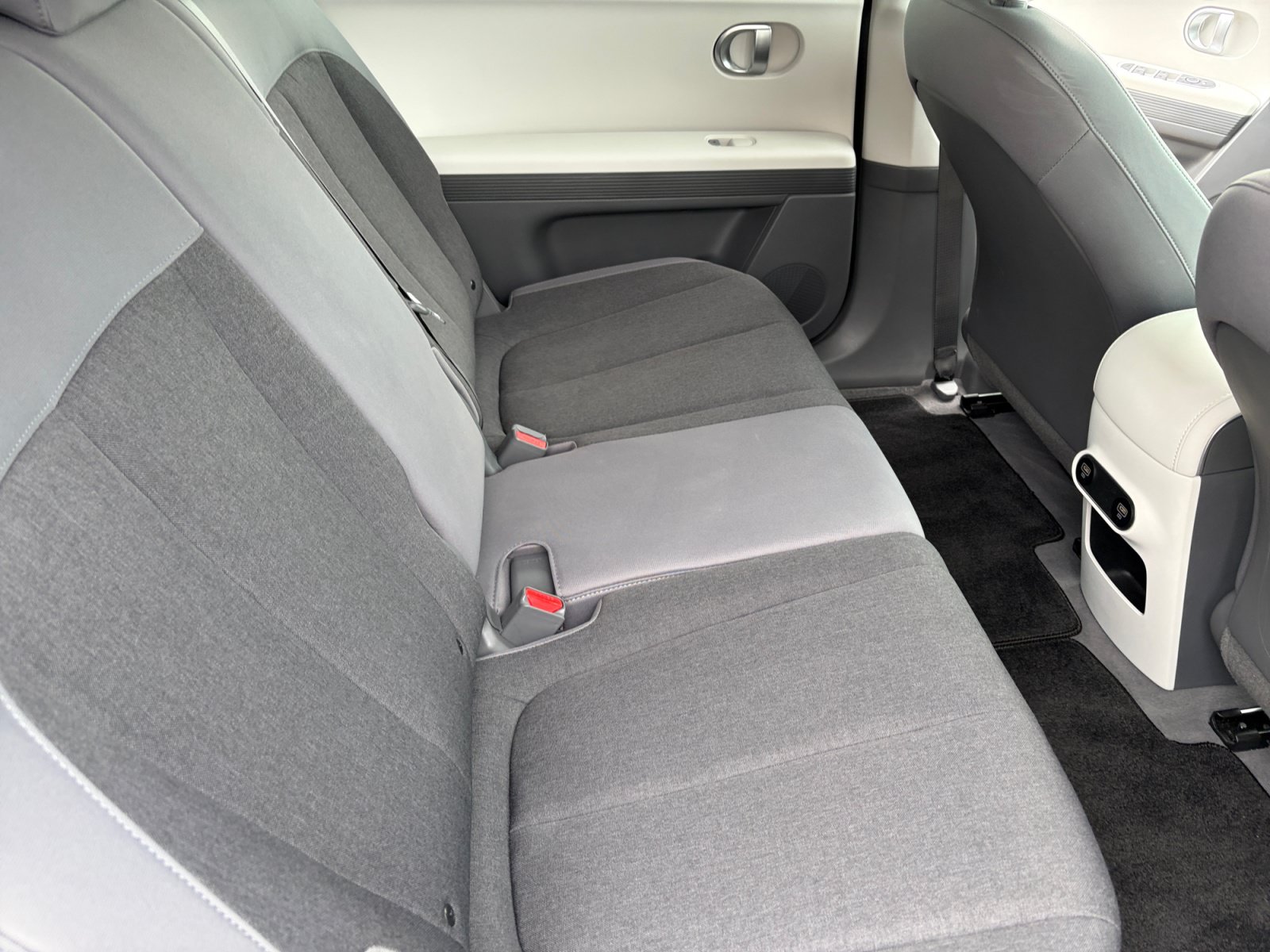 Certified 2024 Hyundai Ioniq 5 SEL AWD/4WD image 18