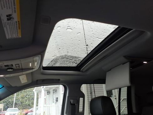 Used 2019 Chevrolet Suburban Premier image 28