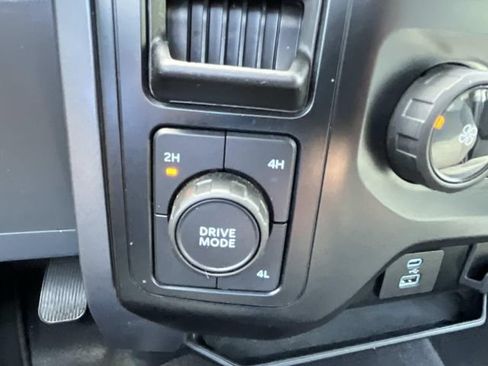 Used 2023 Ford F150 XLT AWD/4WD image 40