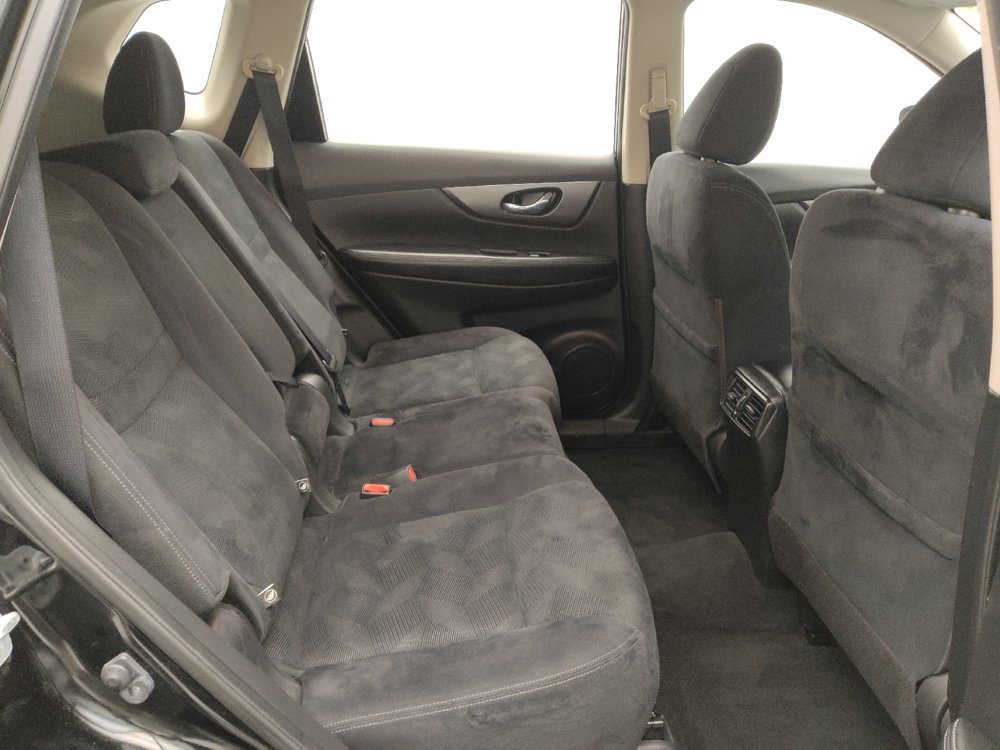 Used 2016 Nissan Rogue S FWD image 19