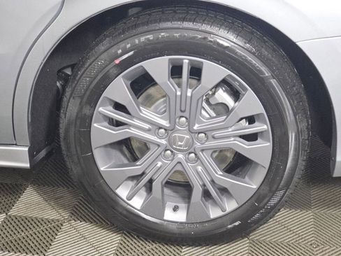 New 2026 Honda Odyssey Touring image 9