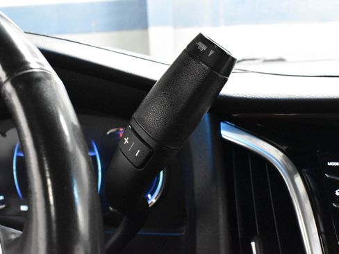 Used 2019 Cadillac Escalade Premium Luxury image 14