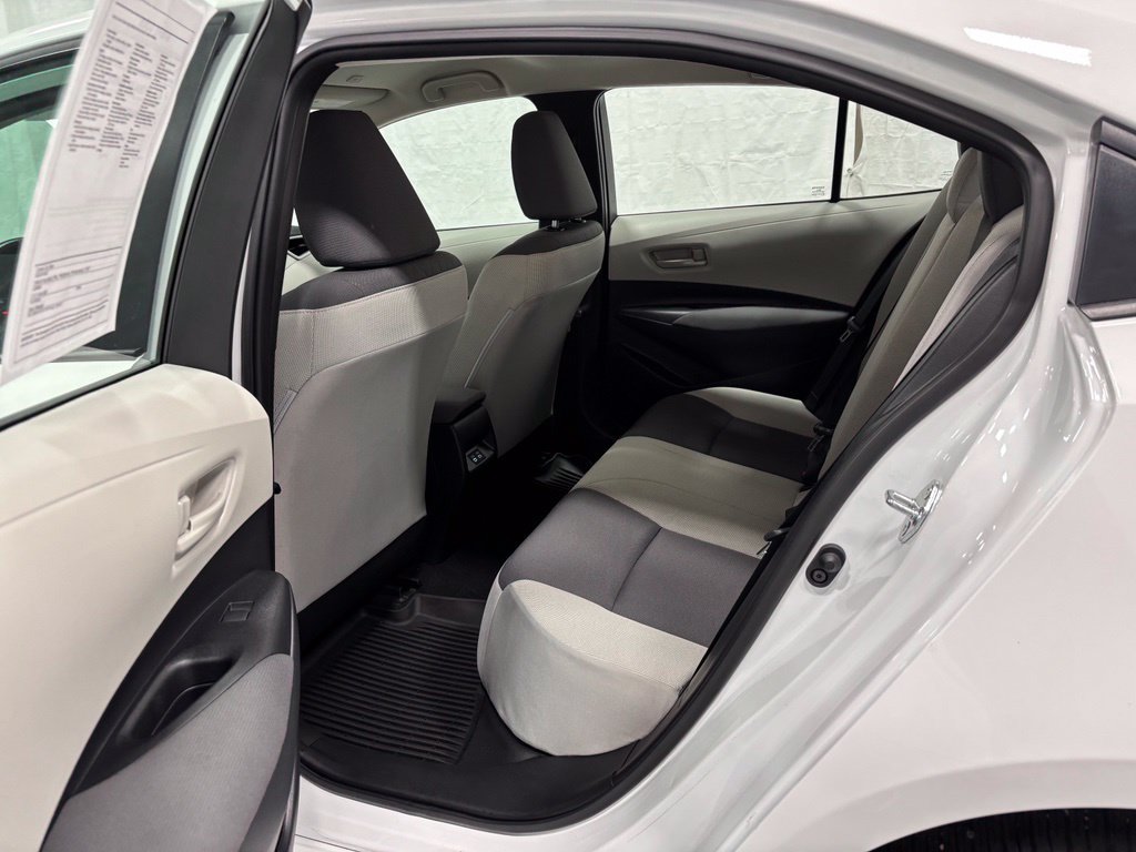 Used 2025 Toyota Corolla LE FWD image 42