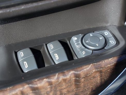 Used 2021 GMC Sierra 2500 Denali w/ Denali Ultimate Package image 11