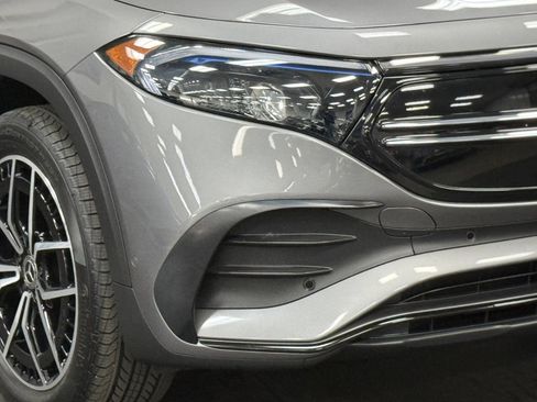 Certified 2023 Mercedes-Benz EQB 300 4MATIC image 4