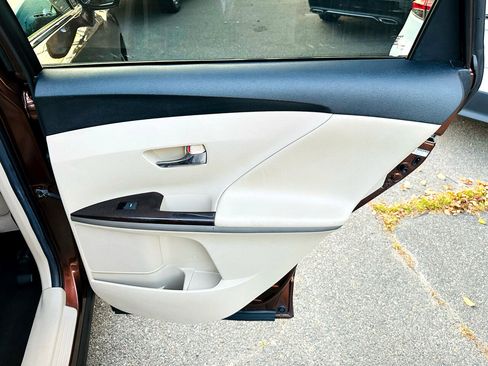 Used 2010 Toyota Venza FWD 4CYL image 20