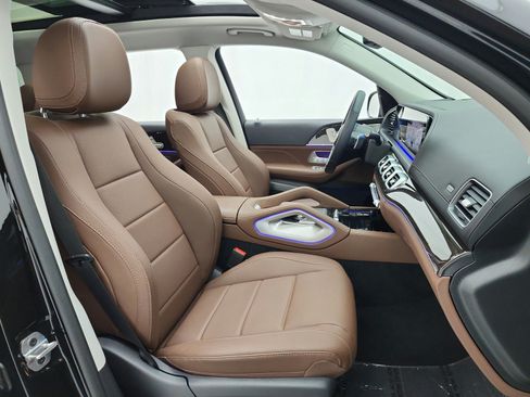 Certified 2026 Mercedes-Benz GLS 450 4MATIC image 19