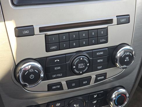 Used 2010 Ford Fusion SE image 23