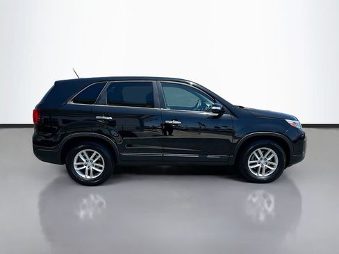 Used 2014 Kia Sorento LX FWD image 4