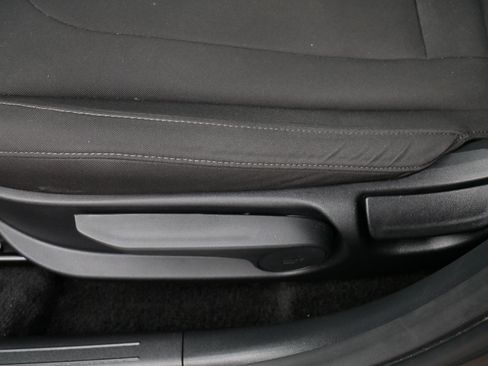 Used 2023 Hyundai Elantra SEL w/ Convenience Package FWD image 20